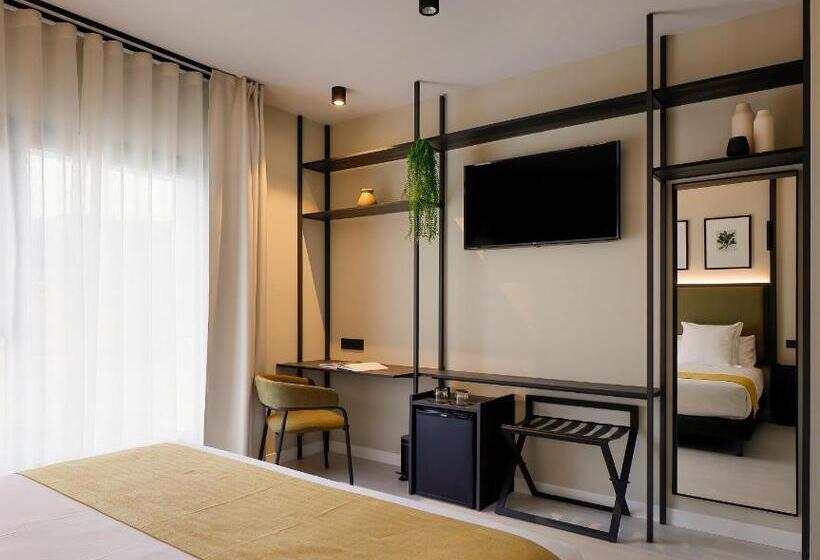 Номер Стандартный с Видом, Nuvō Hotel Boutique