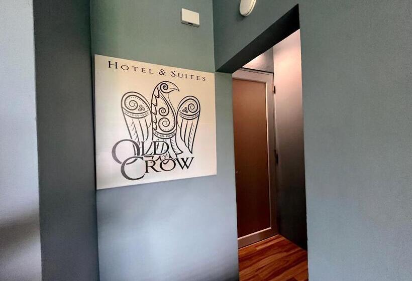 سوئیت با تخت بزرگ, Old Crow Hotel And Suites