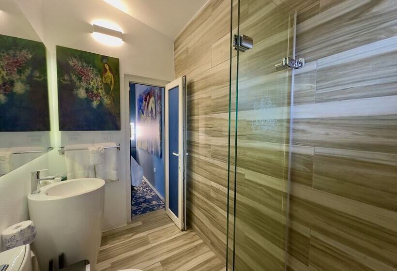 آپارتمان لوکس 1 خوابه, Old Crow Hotel And Suites