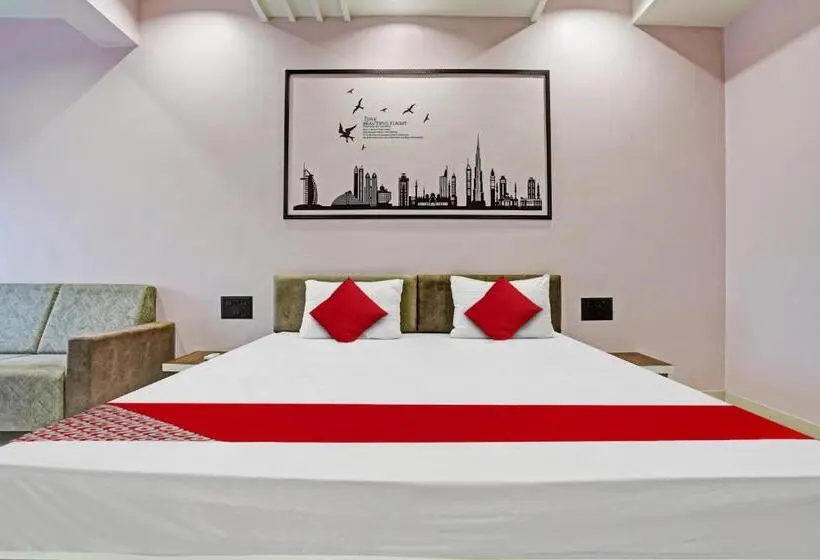 Classic Kolmen Hengen Huone, Oyo Flagship Hotel Barsana