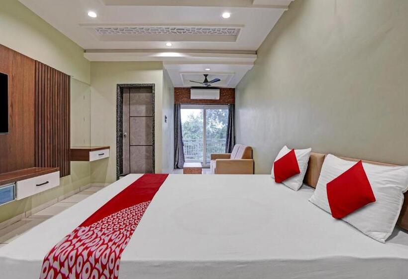 Трехместный Номер Классика, Oyo Flagship Hotel Barsana