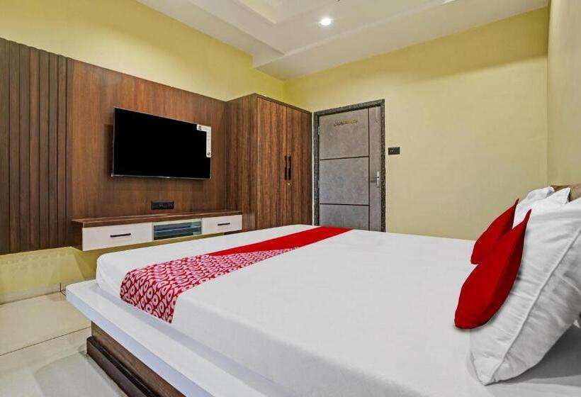 Трехместный Номер Классика, Oyo Flagship Hotel Barsana