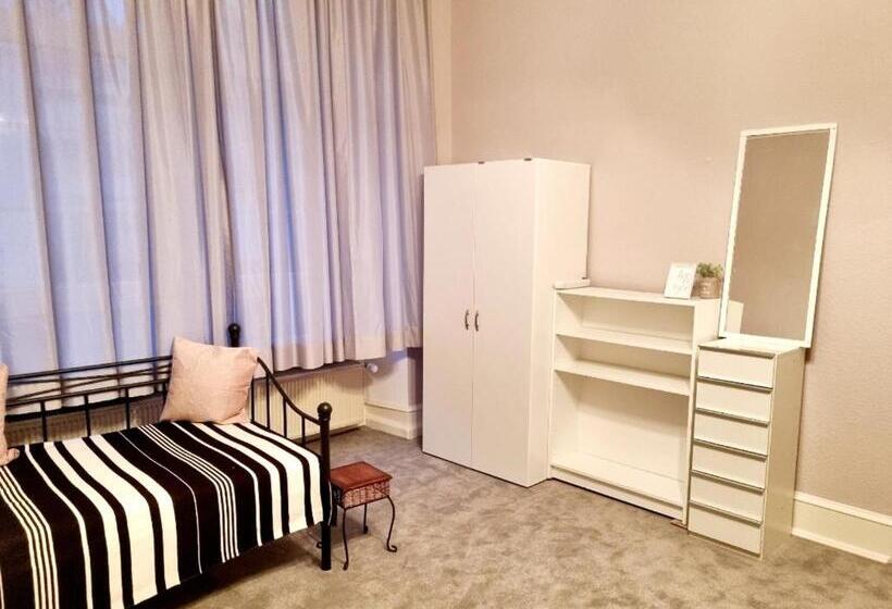 חדר דלוקס, Only For Women On Tour