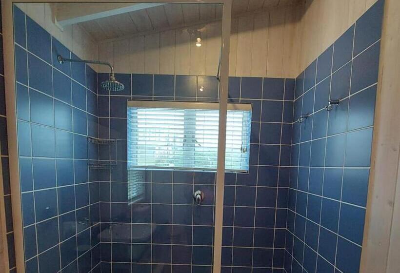 غرفة كلاسيكية, Pebbles & Sunsets