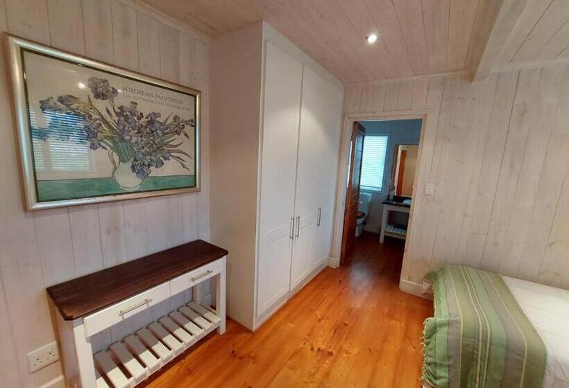 クラシックルーム, Pebbles & Sunsets