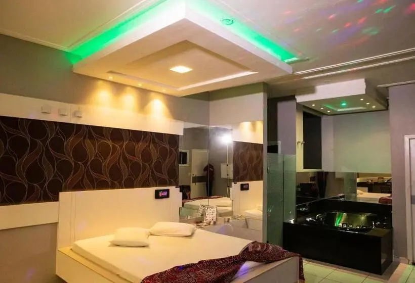 スタンダードスタジオ, Top Motel