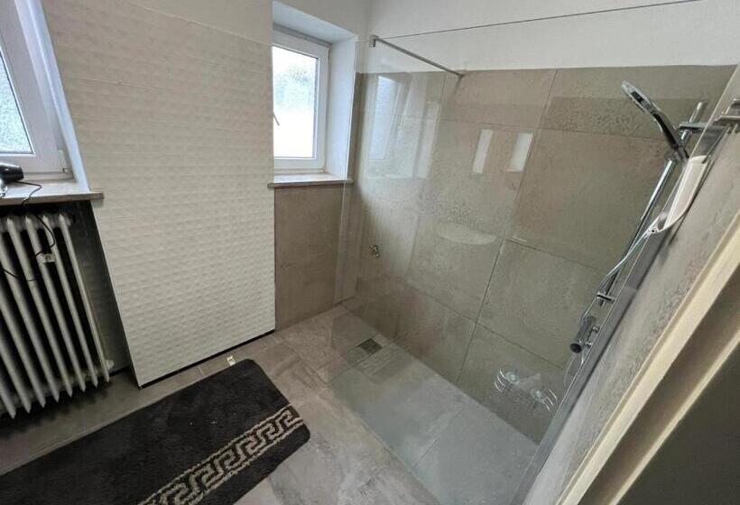 基本三人间, Verdi Pension Aic