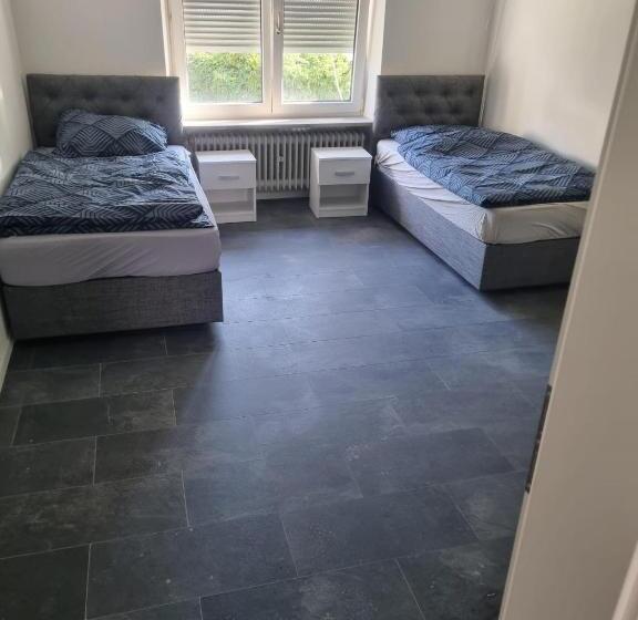 基本三人间, Verdi Pension Aic