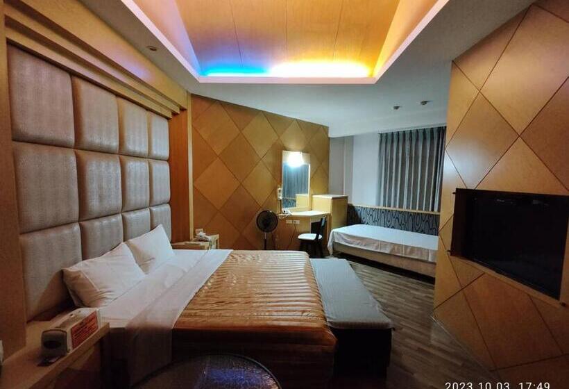 اتاق استاندارد سه نفره, Xinghe Motel Neipu Branch