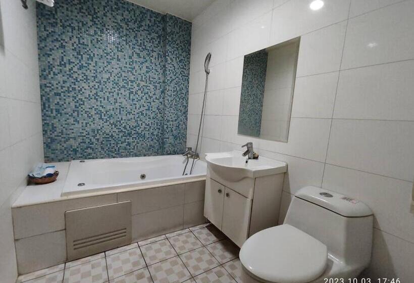 اتاق استاندارد چهار تخته, Xinghe Motel Neipu Branch