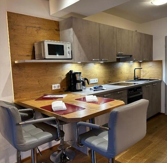 Apartamento 1 Dormitório com Sacada, Appartementhaus Birkenwald