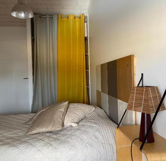 标准间带游泳池, Chez Isabelle Et Johann