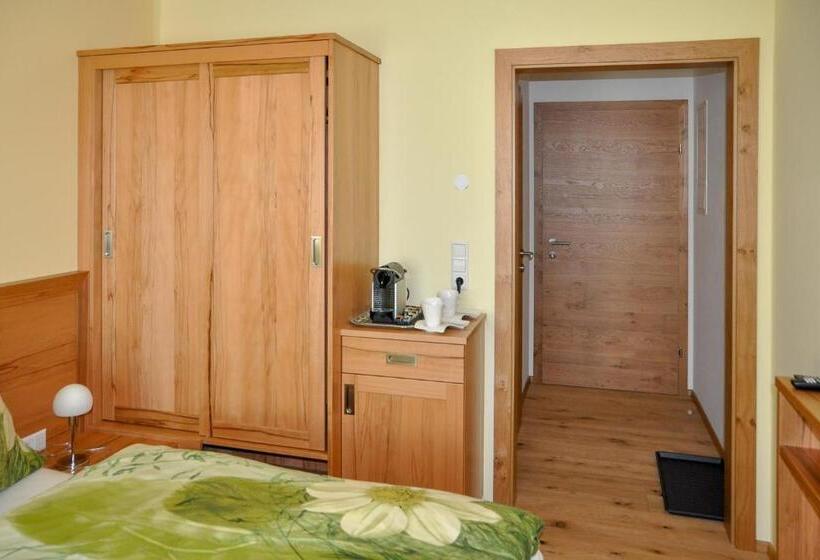 デラックスルーム, Simandlhof