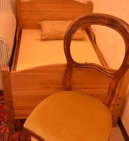 شقة غرفة واحدة, Casale Montemoro