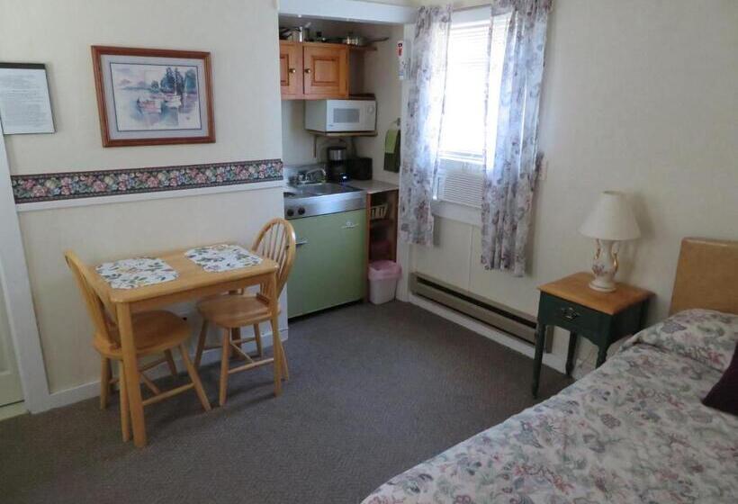 Deluxe room with river view, K S Motel & Cottages