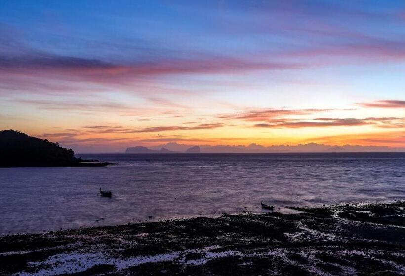 オーシャンビュースタンダードルームバルコニー付き, Heaven Hill Lanta