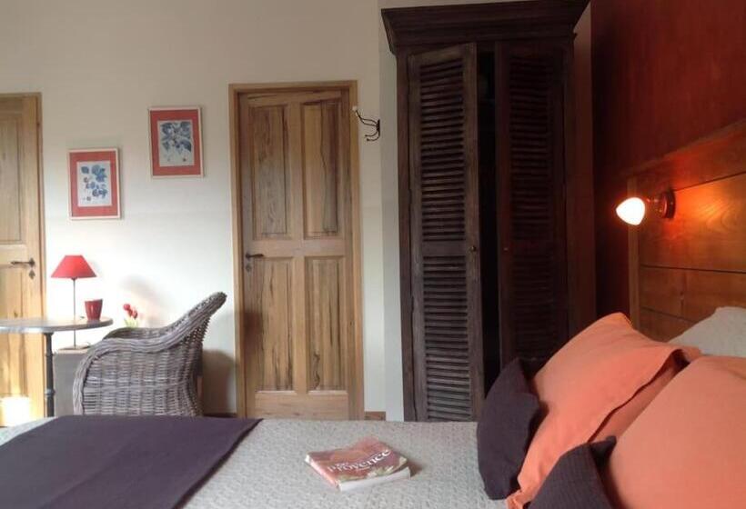 스탠다드 룸 킹사이즈 침대, Le Mas De L Escaillon