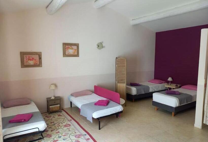 Семейный Номер Вид на Сад, Le Mas De L Escaillon