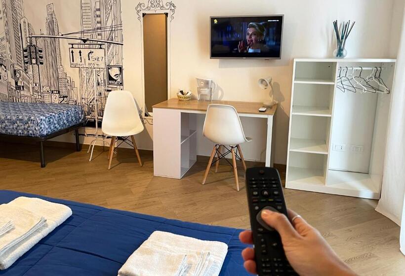 带阳台的三人标准间, Lucky Inn, La Locanda Della Fortuna