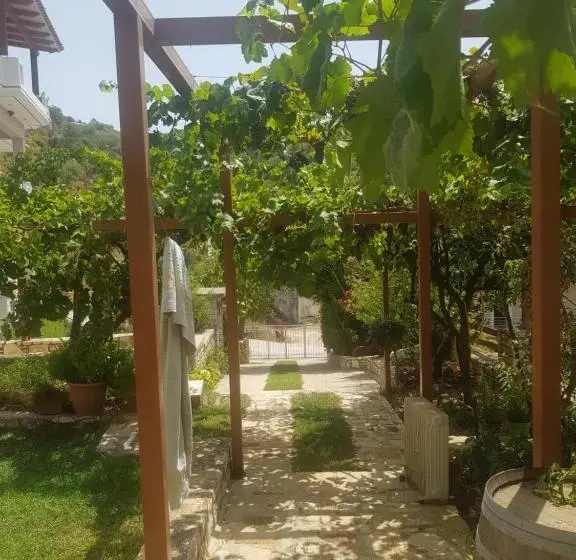 Perhehuone, Spyridoula S Guest House