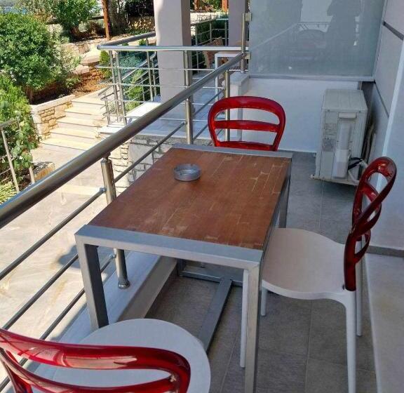 Triple Room Sea View, Spyridoula S Guest House