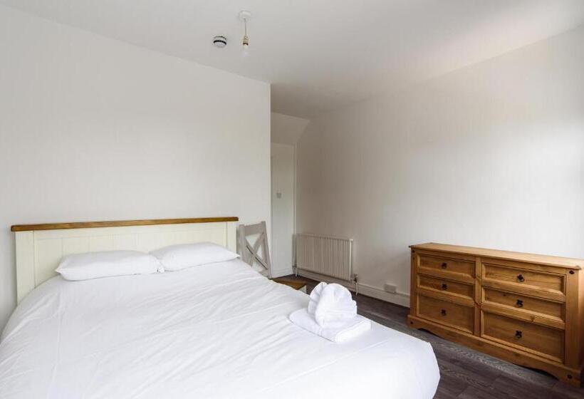 디럭스 룸, The White House