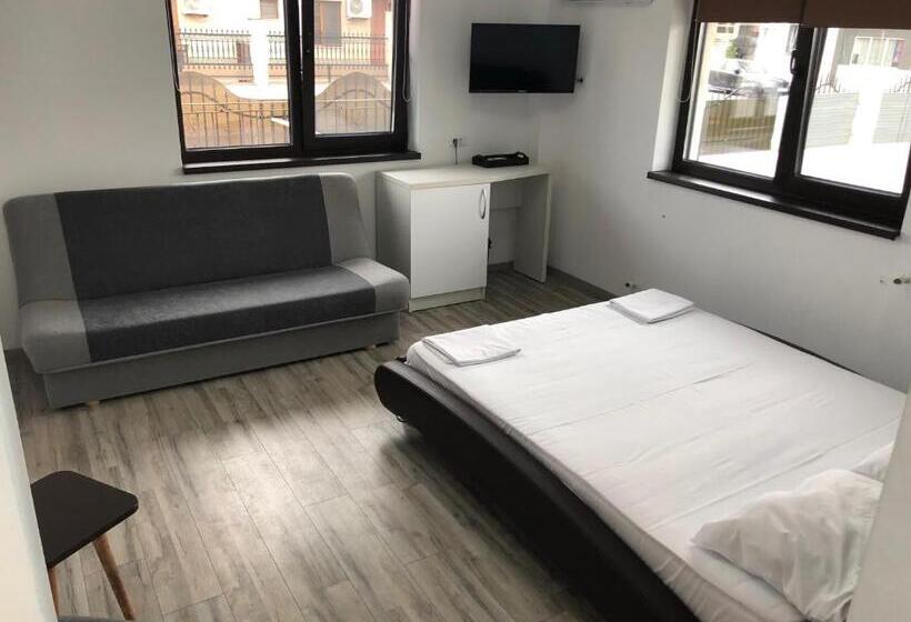 اتاق لوکس چهار تخته, Pensiunea Crown