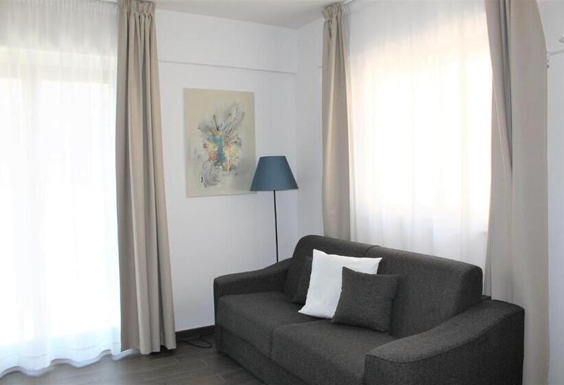 شقة غرفة واحدة مزودة بتراس, Residence Pola