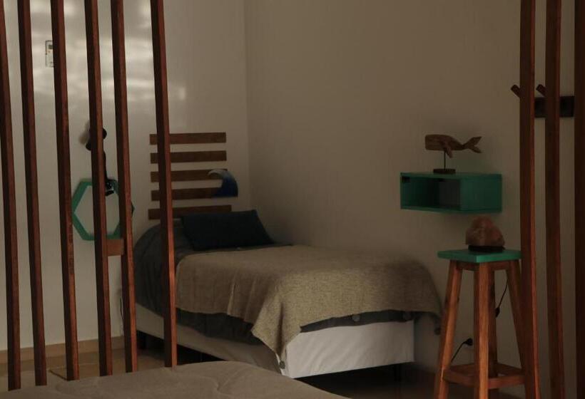 غرفة سوبيريور ثلاثية, Sureño