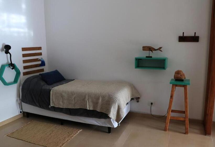 غرفة سوبيريور ثلاثية, Sureño