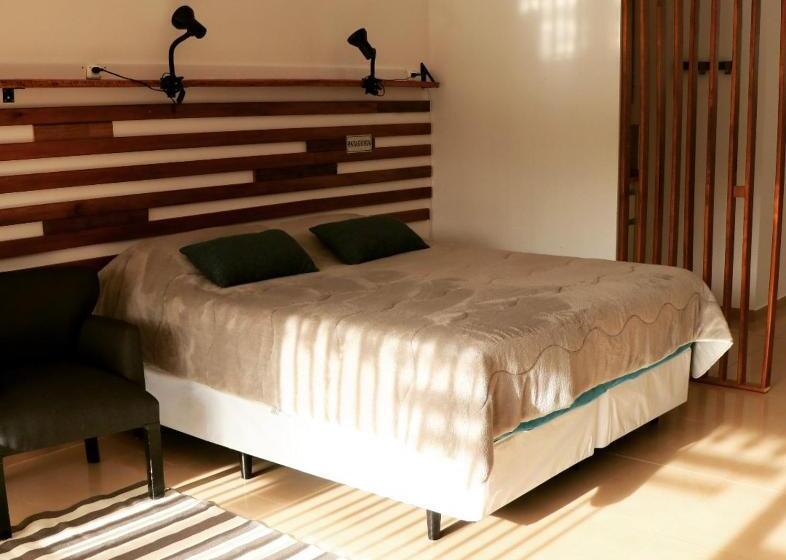 غرفة سوبيريور ثلاثية, Sureño