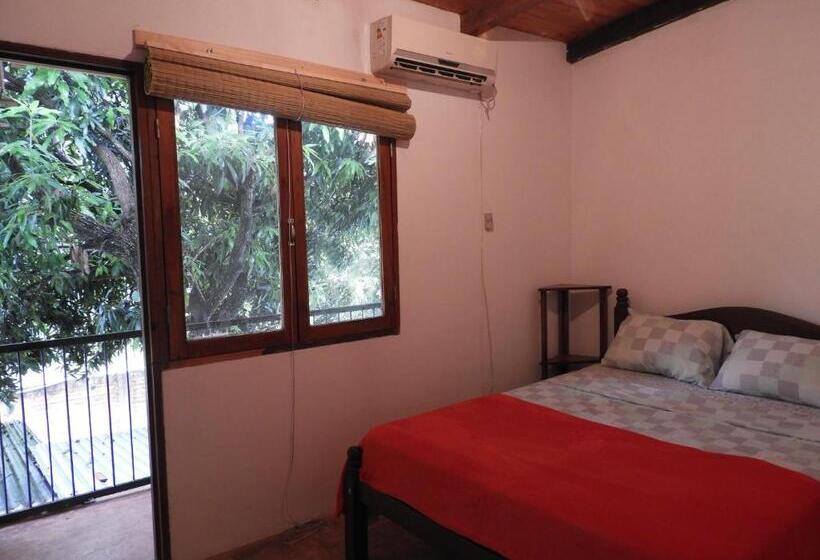 스탠다드 룸 공동 욕실, Tekoafro Hostel