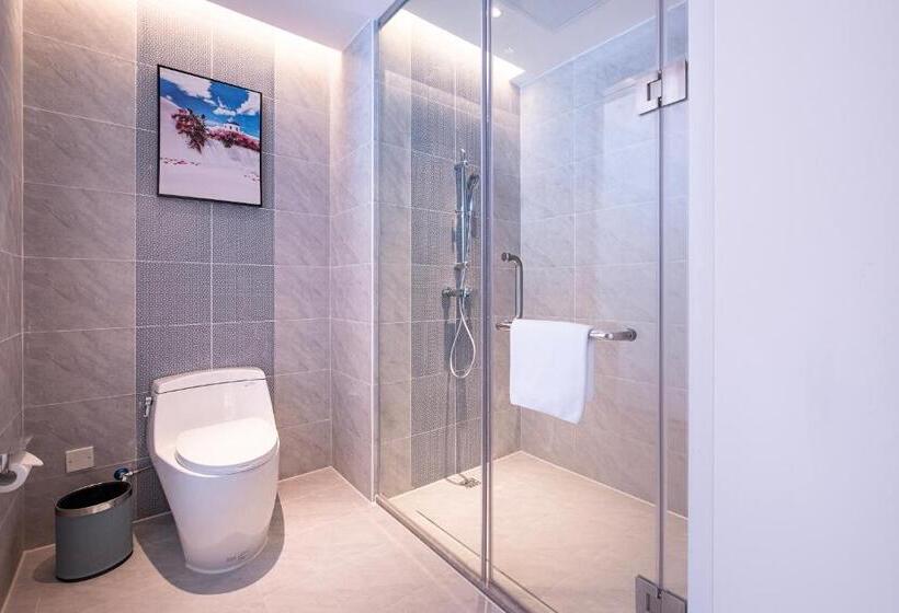 Superior Rum, 深圳机场地中海酒店