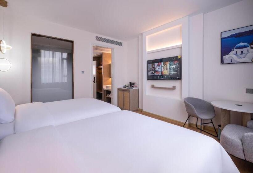 Superior Rum, 深圳机场地中海酒店