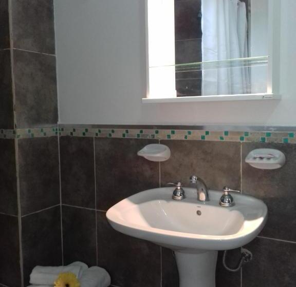 Standaard Studio, Apart Colonial