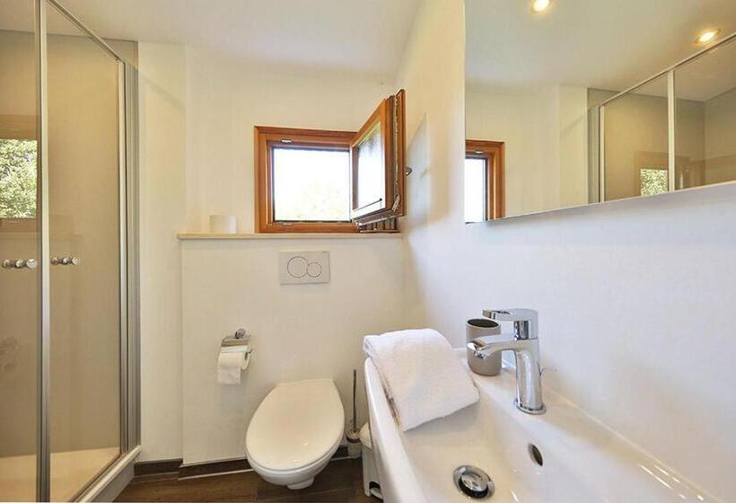 스탠다드 룸 호수 전망, Baumhaushotel Oberbayern