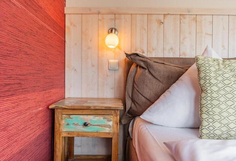 전용 풀장 주니어 스위트, Baumhaushotel Oberbayern