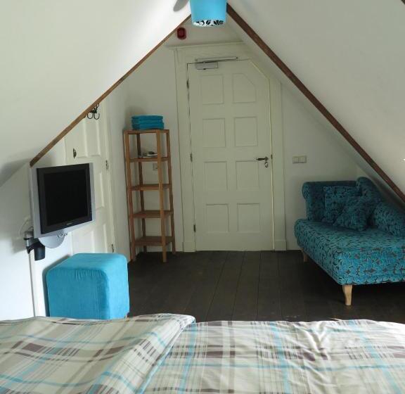 스탠다드 자쿠지 룸, Burgers & Buitenlui