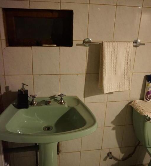 اتاق استاندارد با سرویس بهداشتی مشترک, Hospedaje Amapola