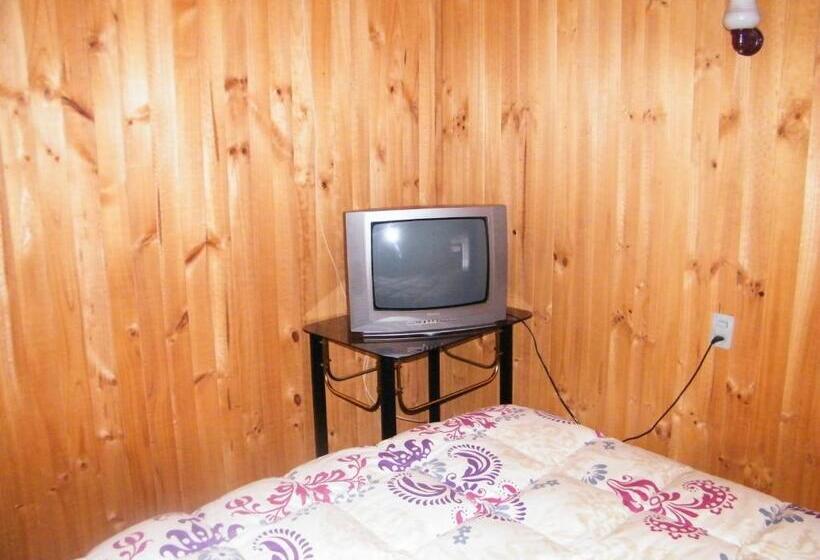 Standardrum Delat Badrum, Hospedaje Amapola