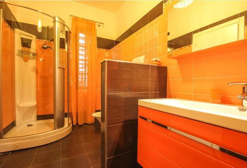 디럭스 룸, Marywilliam