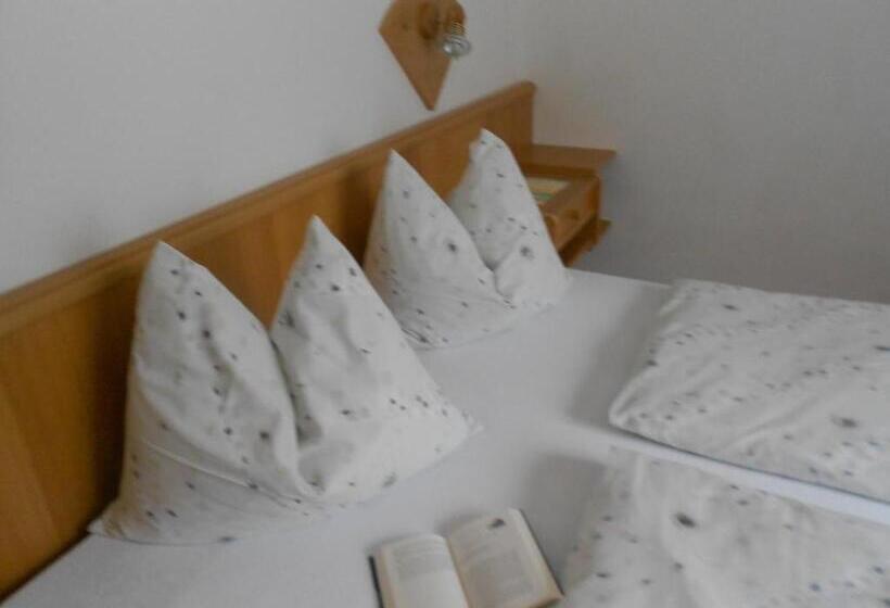 اتاق استاندارد با بالکن, Pension Moser