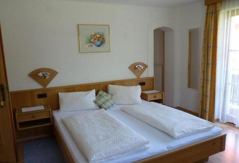 اتاق استاندارد با بالکن, Pension Moser