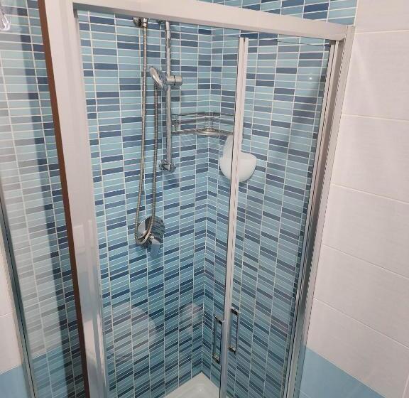 חדר סטנדרד יחיד חדר אמבטיה משותף, Gold B&b