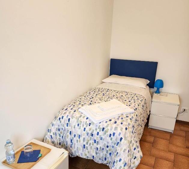 חדר סטנדרד יחיד חדר אמבטיה משותף, Gold B&b