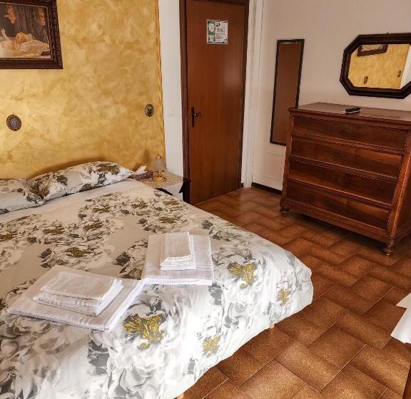 חדר אקונומי, Gold B&b