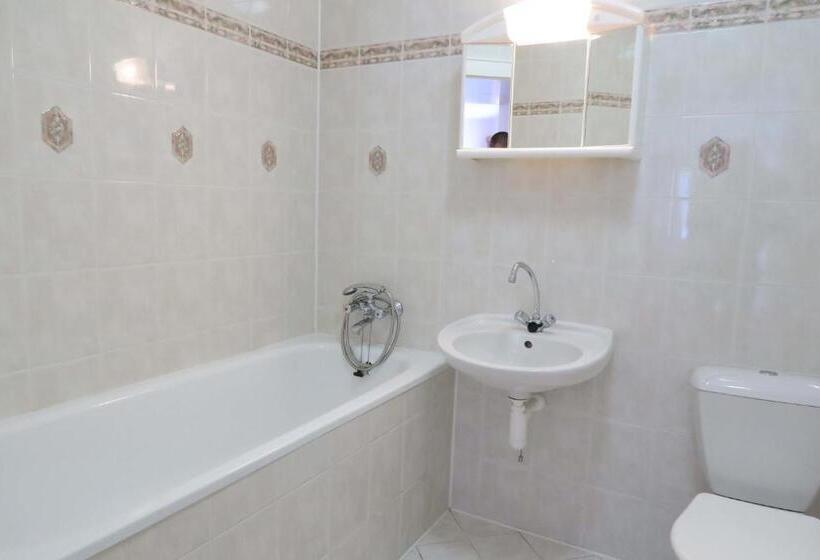 标准三人间, Horský Pension Gendorf