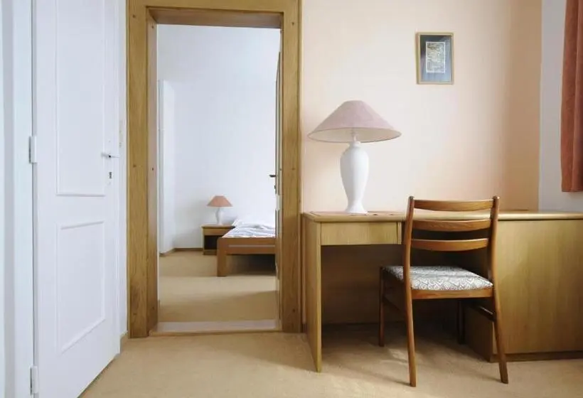 デラックストリプルルーム, Horský Pension Gendorf