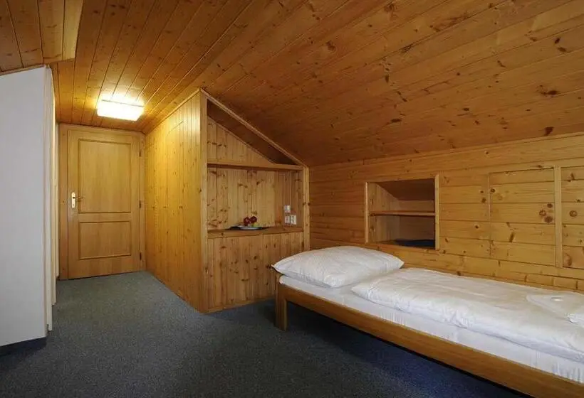エコノミー４人部屋, Horský Pension Gendorf