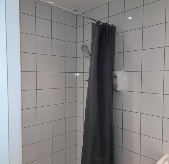 חדר סטנדרט לארבעה, Au Moulin Du Pont